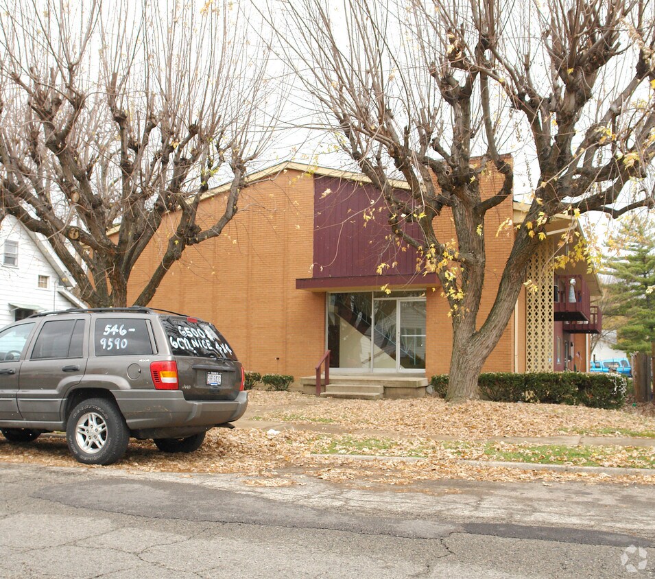 Building Photo - 2526 Revere Ave