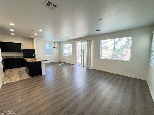 Foto del edificio - 6208 Yankee Spring St