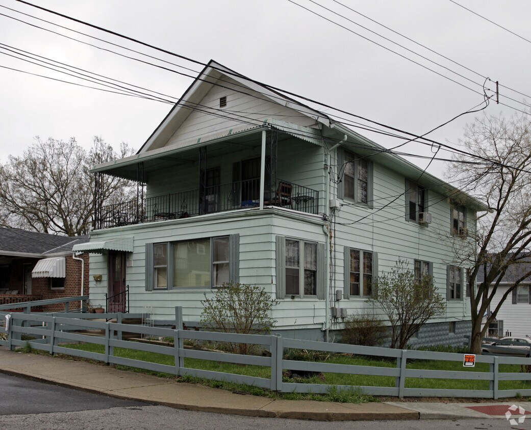 Primary Photo - 1 E 28th St