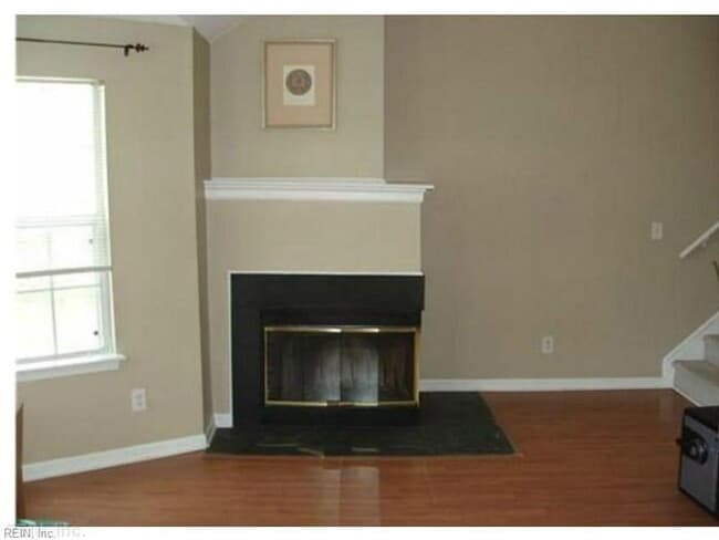 Foto del edificio - FOR RENT PRINCESS ANNE GARDENS!!