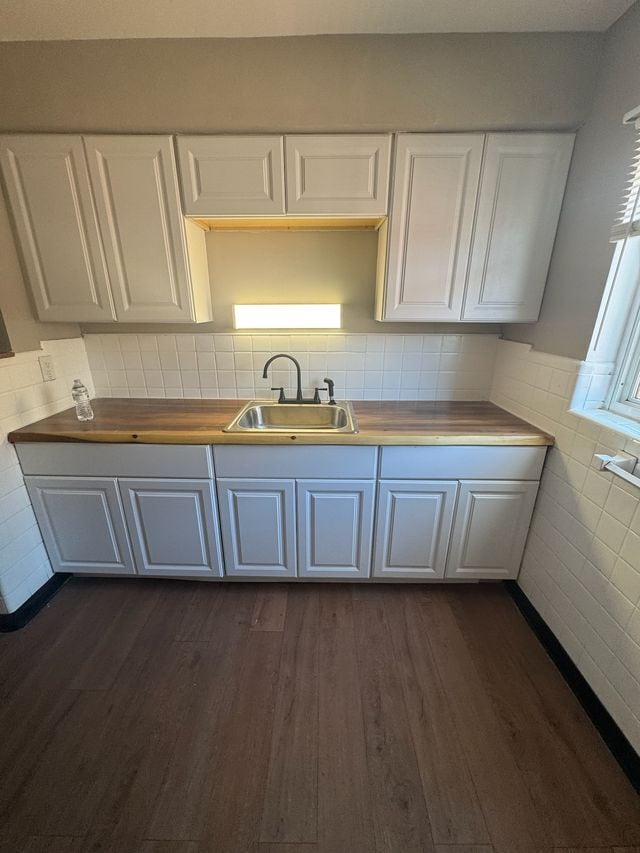 Foto del edificio - 1665 Anita Pl