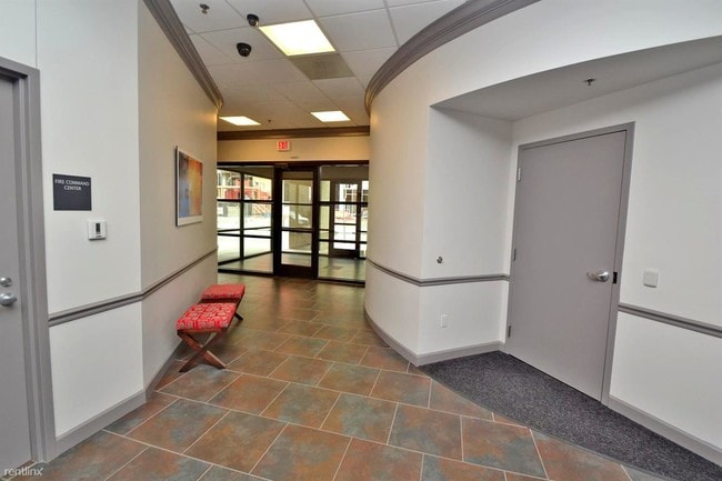 Building Photo - 2 br, 2 bath Condo - Ashley Terrace