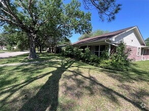 Building Photo - 9602 Fairdale Ln