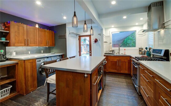 Foto del edificio - 2204 Chestnut Ave