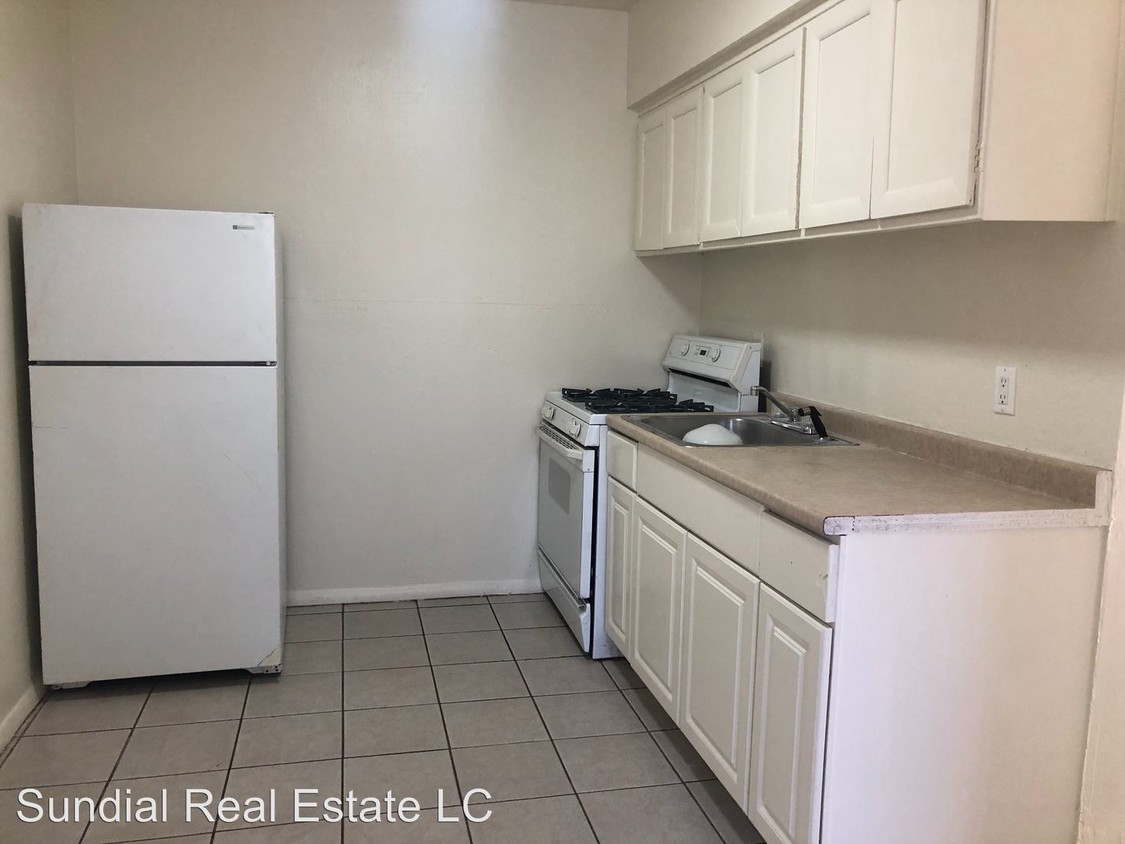 Foto principal - 809 W 1st St