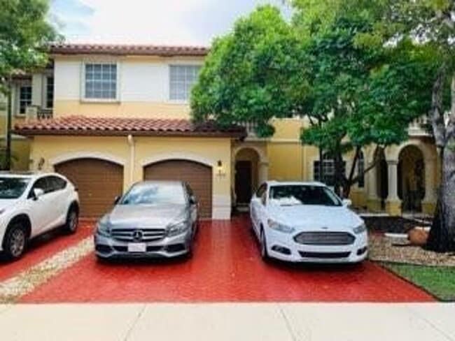 Foto del edificio - 4948 SW 136th Ave