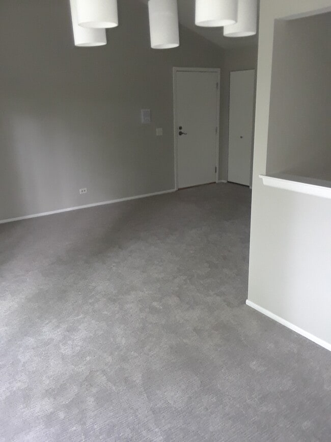 Building Photo - 375 Newgate Ct