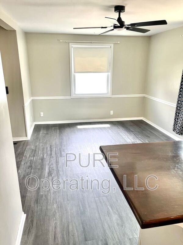 Building Photo - 2402 Ave A