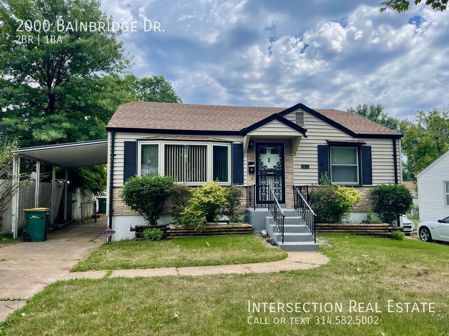 Adorable 2 bed/1Bath Hanley Hills Home House Rental in St. Louis, MO