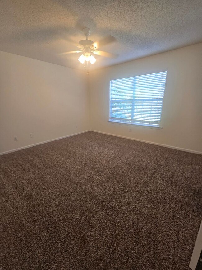 Foto del edificio - Savannah 2 Bed Townhome for Rent