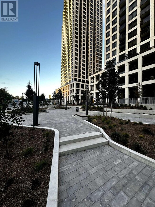 Building Photo - 30-3430 Elm Dr W