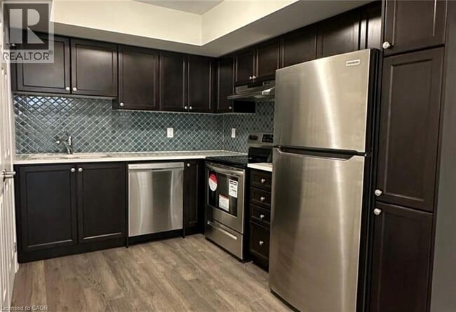 Photo du bâtiment - 2789 Eglinton Ave E