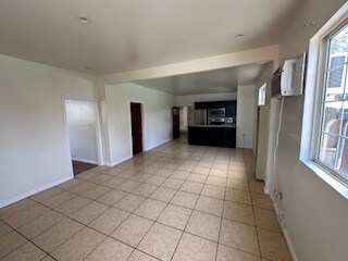 Primary Photo - 1322 Manzanita St