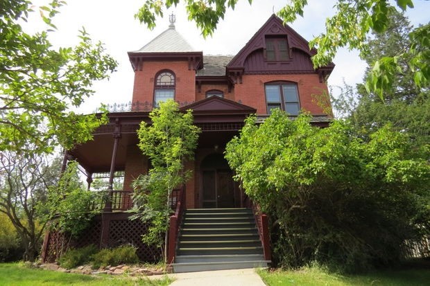 Primary Photo - Historic Kaufman house