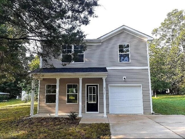 Building Photo - 2611 Carsten Ave