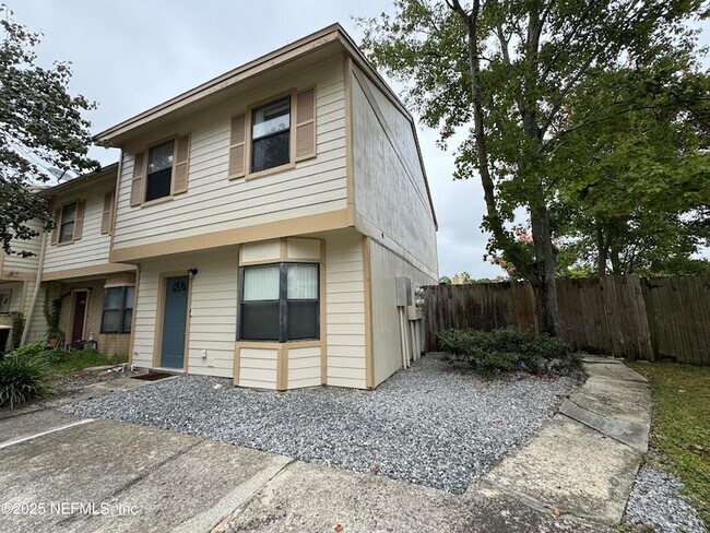 Foto del edificio - 9329 Genna Trace Trail