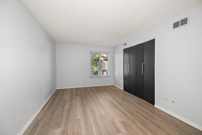 Foto del edificio - 15717 Orlan Brook Dr
