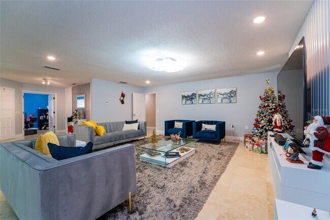 Building Photo - 4627 Woodlot Ct