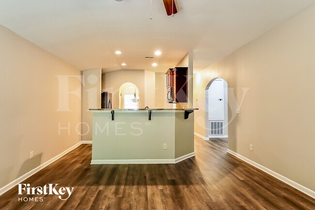 Foto del edificio - 321 Reed Way