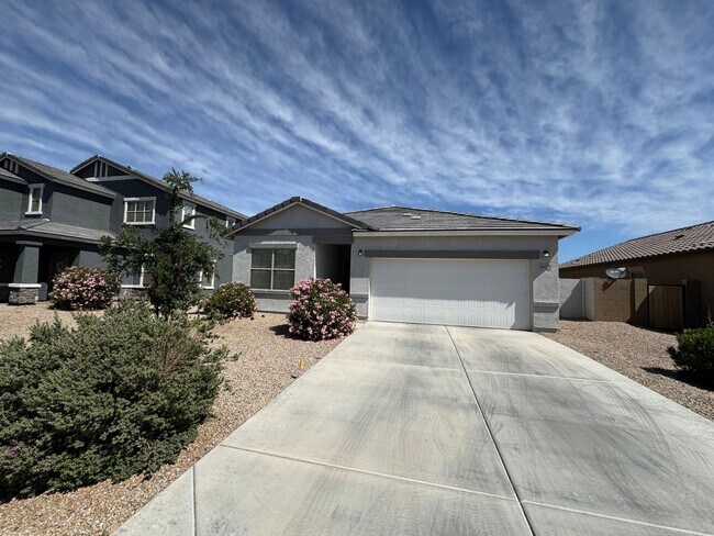 Building Photo - LIKE NEW HOME IN TORTOSA IN MARICOPA