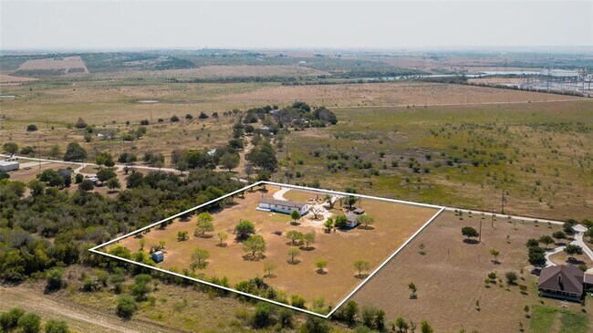 Building Photo - 920 Grant Harris Rd