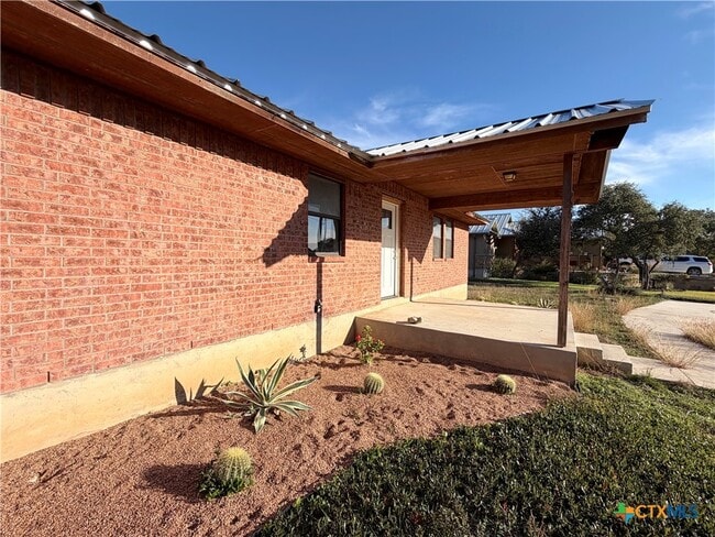 Foto del edificio - 1616 Lonesome