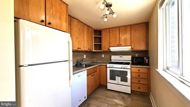 Foto del edificio - 2806 Ryerson Pl