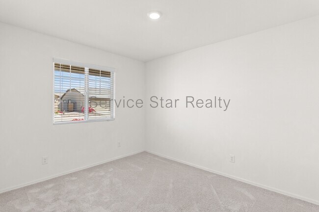Building Photo - 25755 W Winston Dr