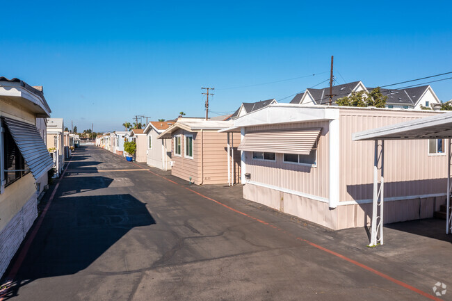 Building Photo - 2060 Newport Blvd