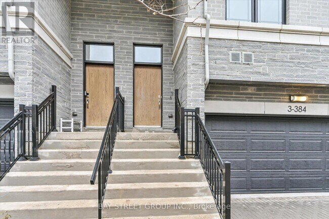 Photo du bâtiment - 384 Hwy 7