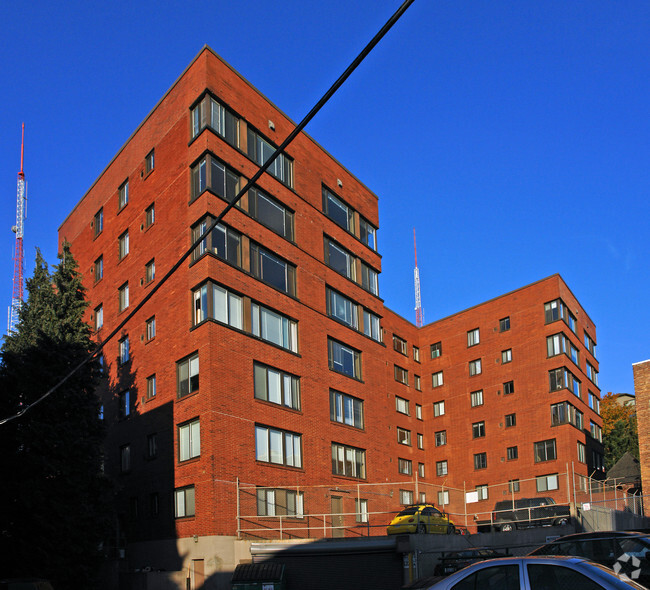 Building Photo - The Q Apartments