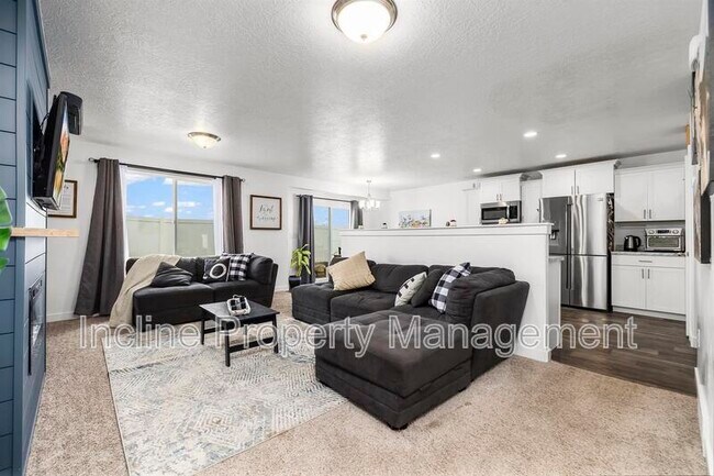 Building Photo - 318 Wren Hill Ln