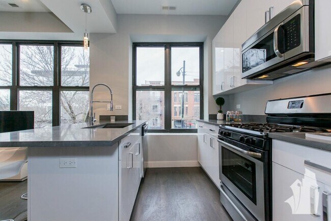 Foto del edificio - 2151 Division Ave S
