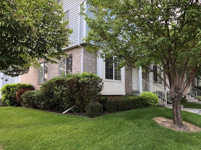 Fotografía del edificio - 885 E 350 N