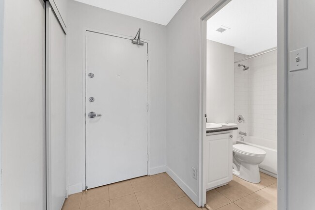 Photo du bâtiment - 145 York St