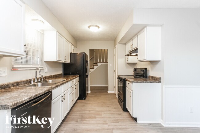 Building Photo - 9621 Gemini Dr