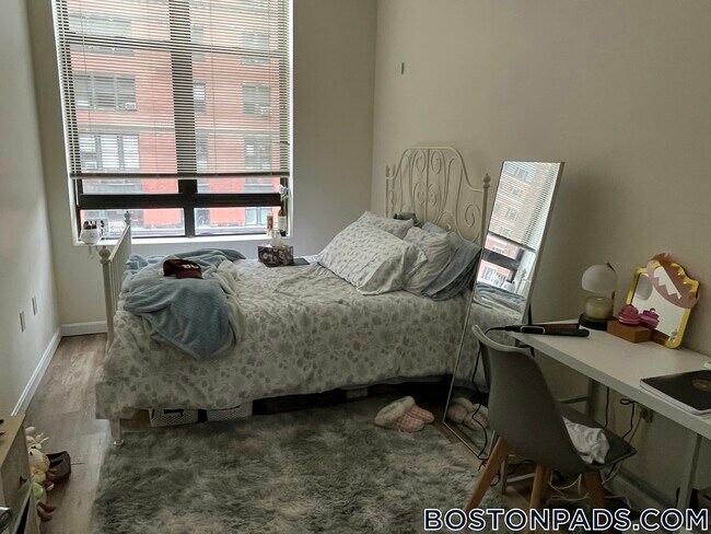 Foto del edificio - 81 Essex St