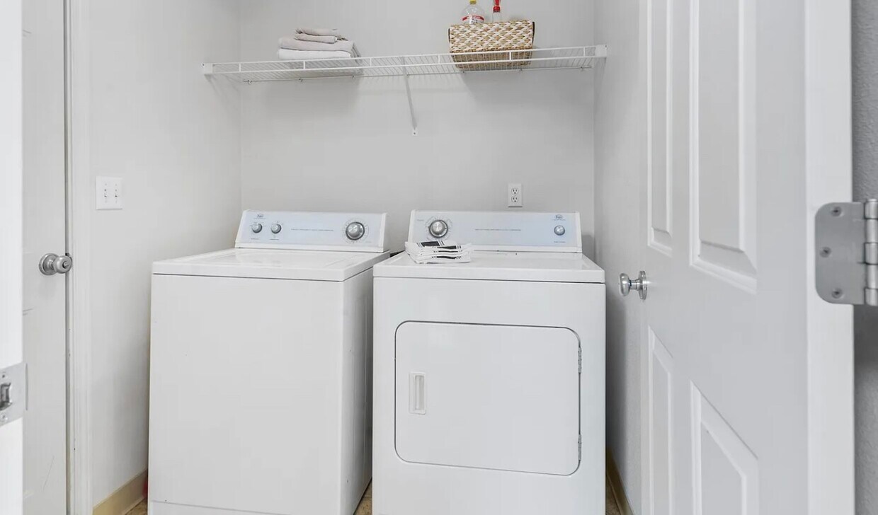 Foto principal - 11707 NE 32nd St