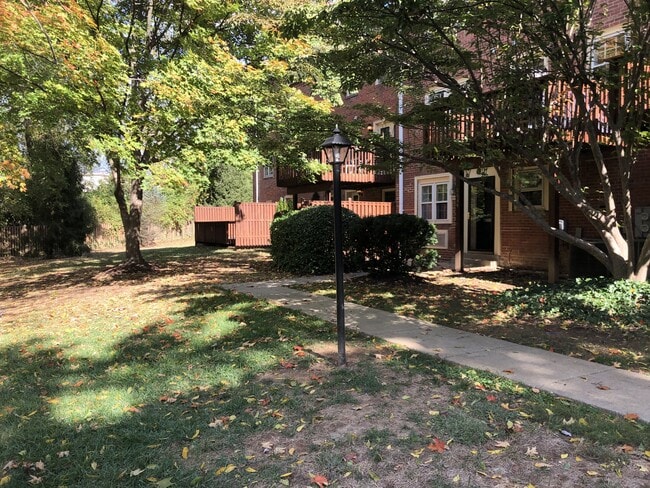 Photo - 6644 Hillandale Rd Townhome