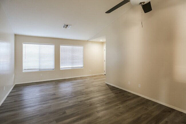 Building Photo - 2609 N 107th Ln