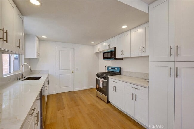 Building Photo - 1807 E Calstock St