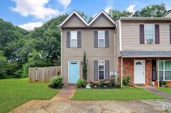 Building Photo - 1579 Springleaf Point SE