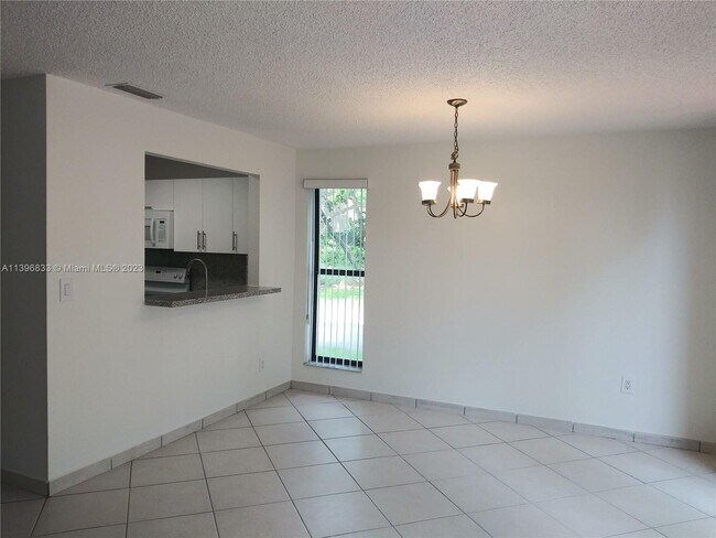 Building Photo - 9802 Costa Del Sol Blvd
