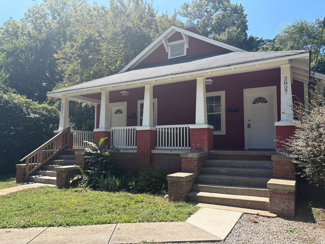 Primary Photo - Affordable and Adorable Duplex in Enderly ...