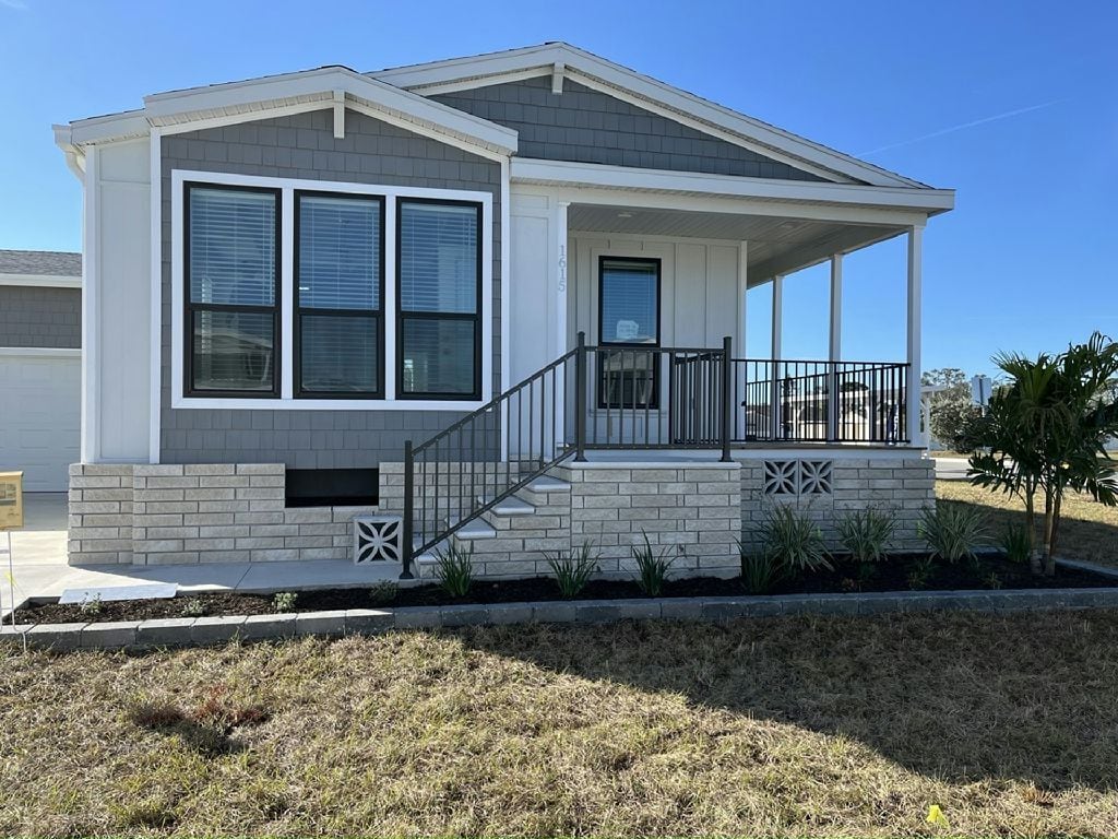 Primary Photo - 1615 Voyager Dr