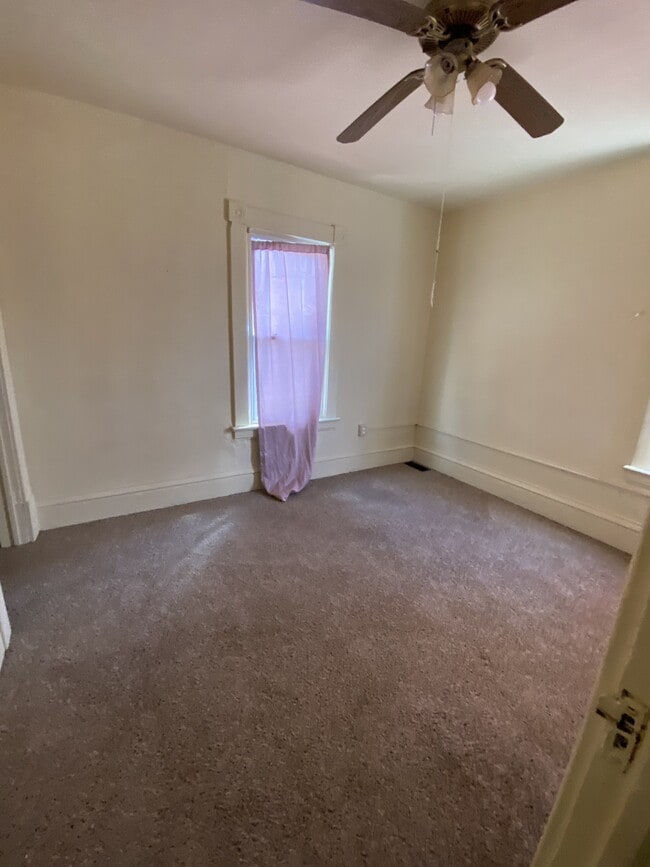 Building Photo - 557 Lafayette Ave