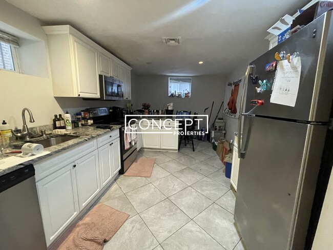 Building Photo - 55 Dudley St