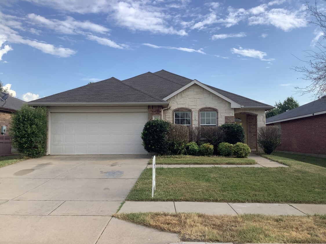 Primary Photo - 1741 Trego Dr
