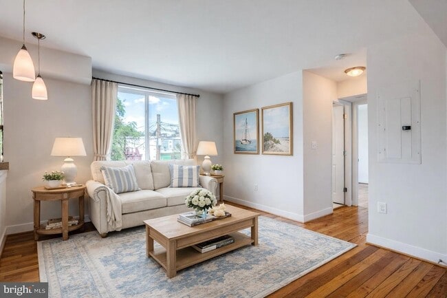 Photo - 420 16th St SE Apartment