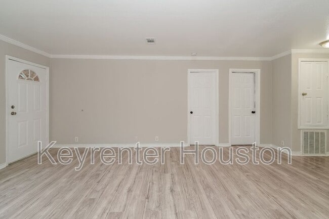 Building Photo - 829 Marjorie St